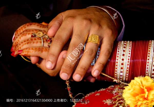 我會永遠(yuǎn)保護(hù)你（新婚的印度夫婦）