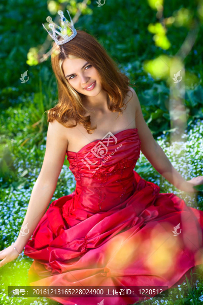 穿紅衣服的公主