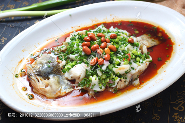 蔥油淋鱸魚
