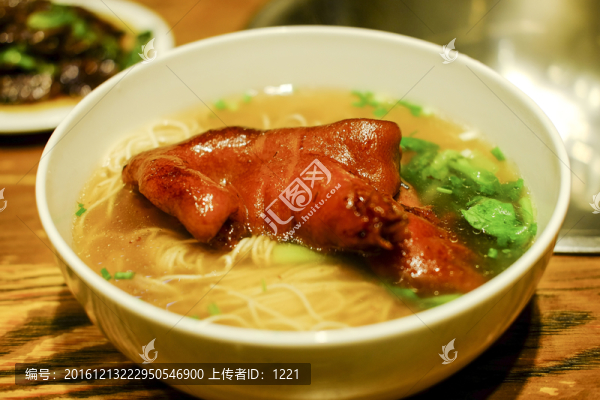 豬蹄面