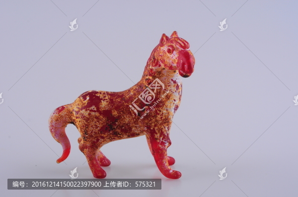 漢代琉璃,紅琉璃馬