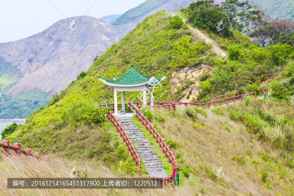 登山步道與山亭