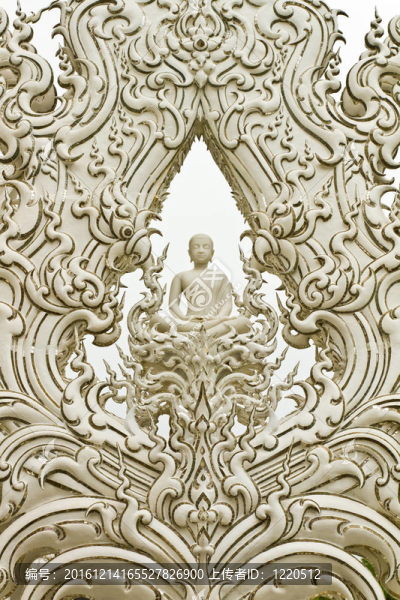 如來佛祖的形象在白龍寺在清萊；泰國