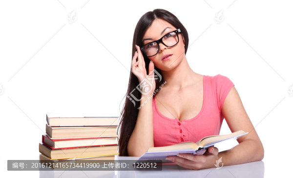 大學女生圖書