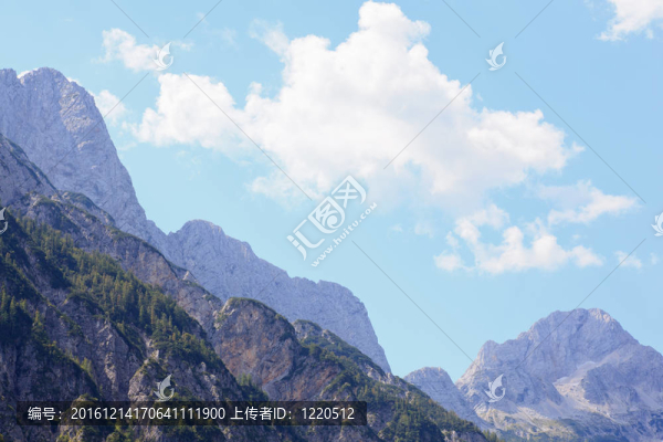 朱利安阿爾卑斯山脈