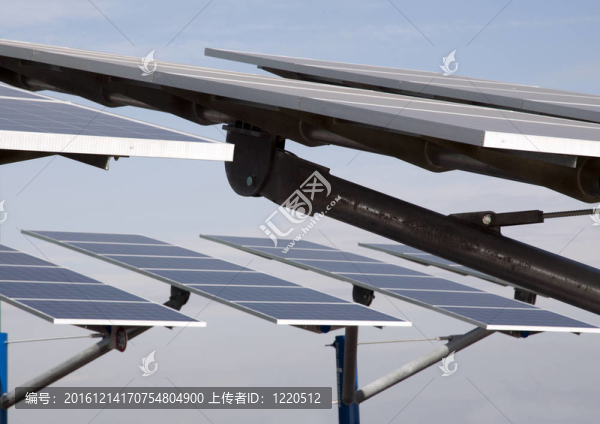 可再生能源：太陽能電池板