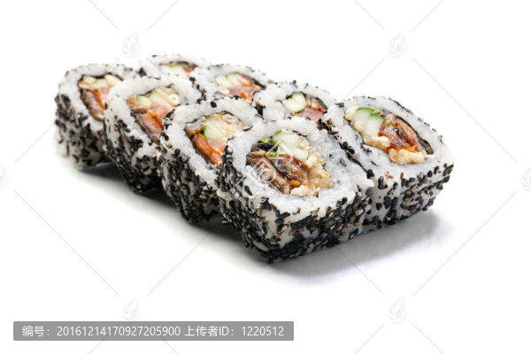 白色背景的壽司卷