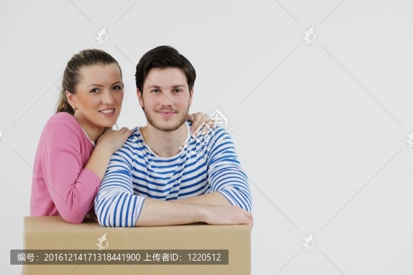 小兩口搬新房