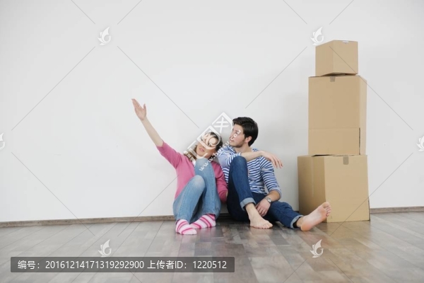 小兩口搬新房
