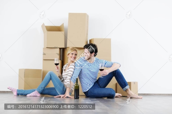 小兩口搬新房