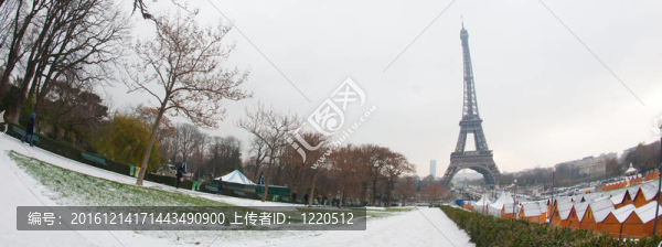 埃菲爾鐵塔下的雪-巴黎