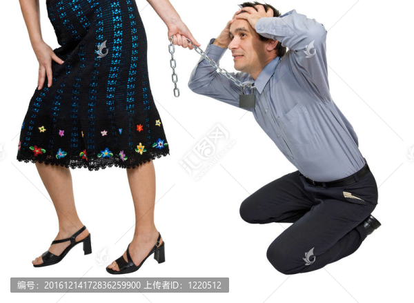 女人拉商人