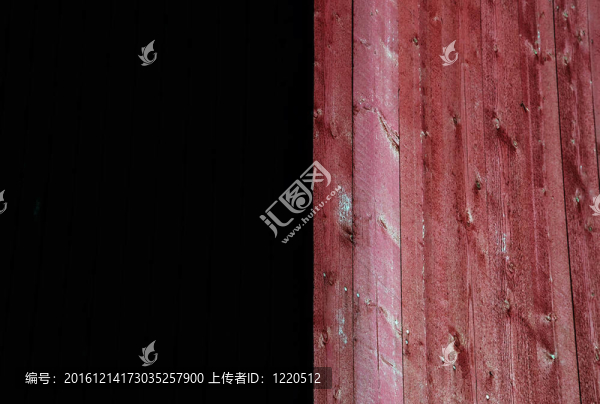 暗紅色的墻