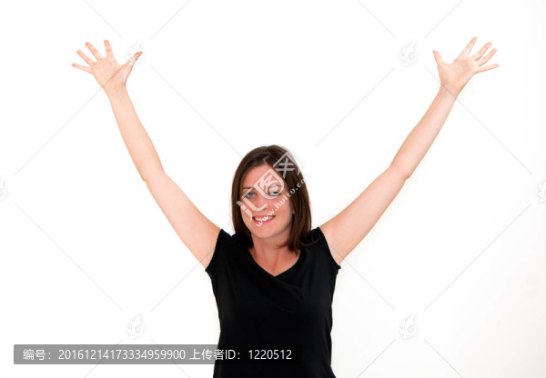 微笑的年輕迷人的女人肖像