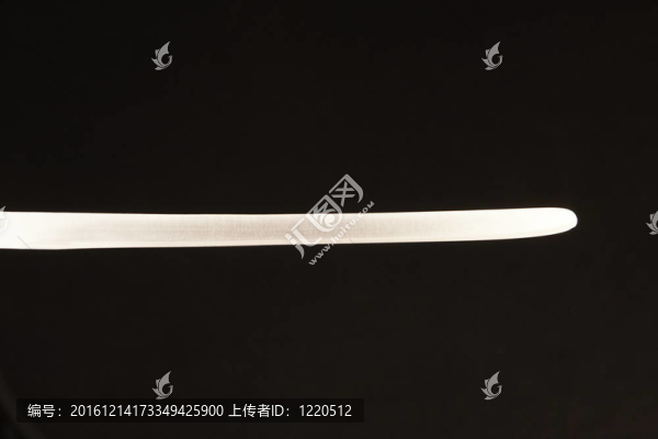 片和火腿切片刀-黑色背景