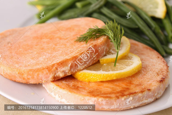 烤三文魚和蔬菜