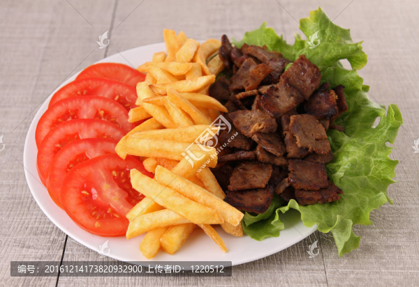 烤串肉和蔬菜