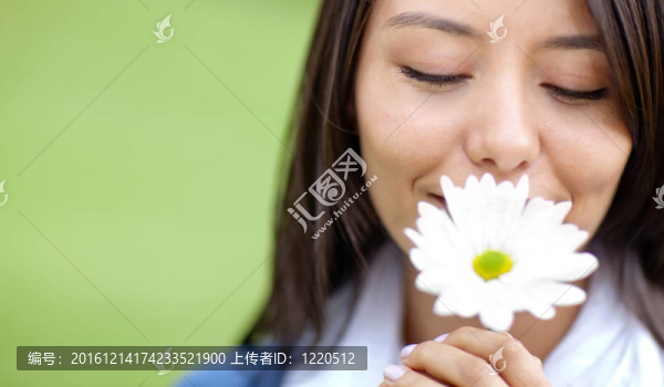 有花的女人