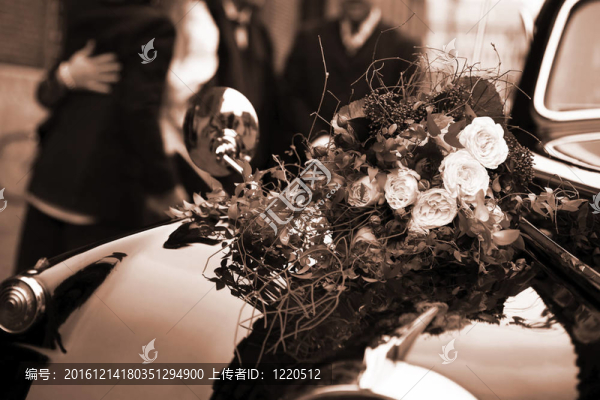舊貨婚禮車裝飾與Flowers