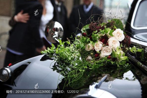 舊貨婚禮車裝飾與Flowers