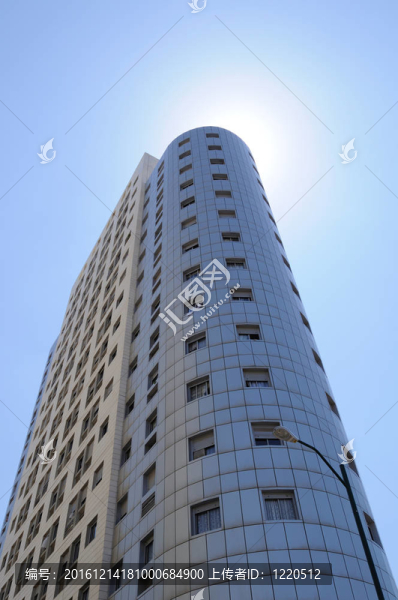 現(xiàn)代建筑。