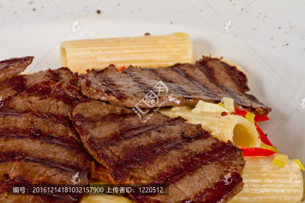 空心面與牛肉醬