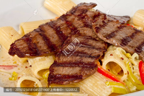 空心面與牛肉醬