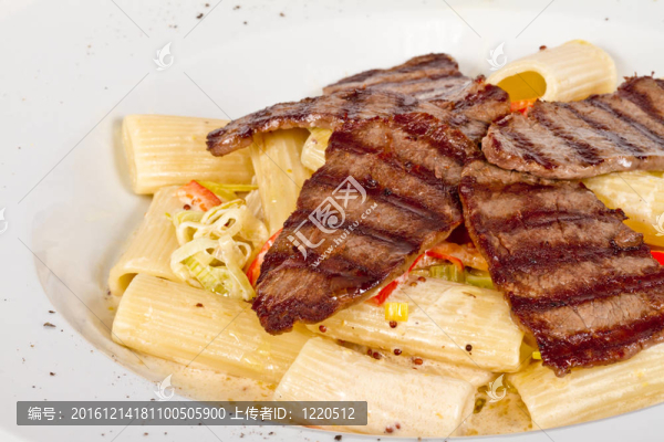 空心面與牛肉醬