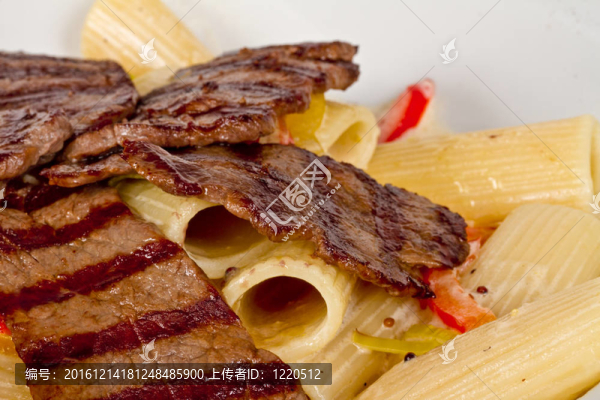 空心面與牛肉醬