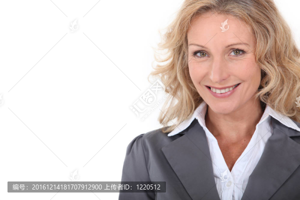 微笑成熟女人的肖像