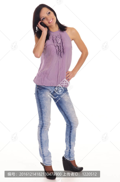 可愛的女人打電話
