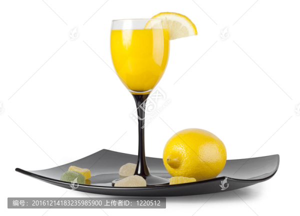 帶果汁的玻璃杯