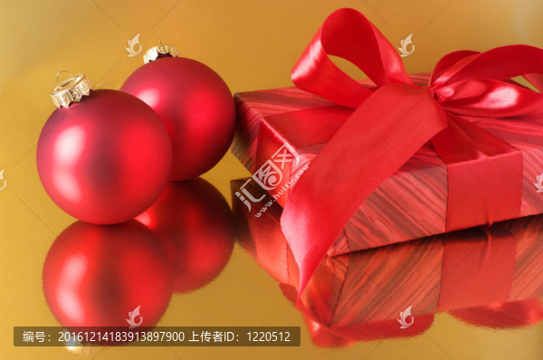 圣誕樹裝飾品及禮品