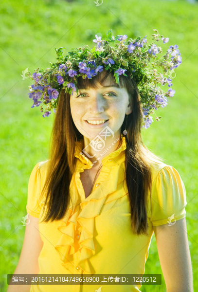花花環(huán)女孩