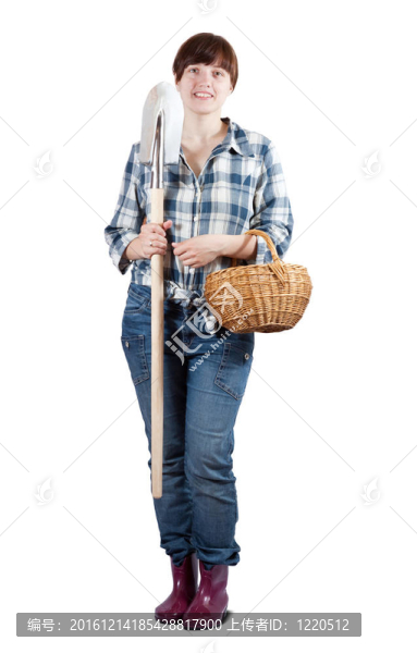 帶鏟子和籃子的女人