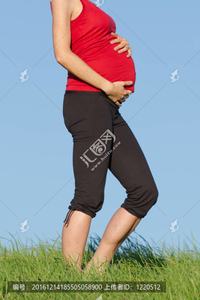草原孕婦