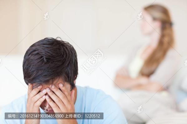 吵架后心煩意亂的夫婦