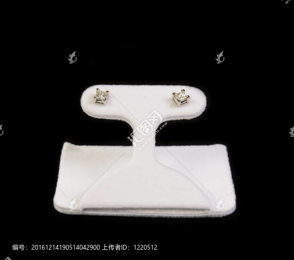 鉆石耳環(huán)