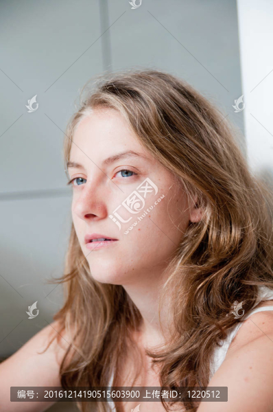 思想的女人