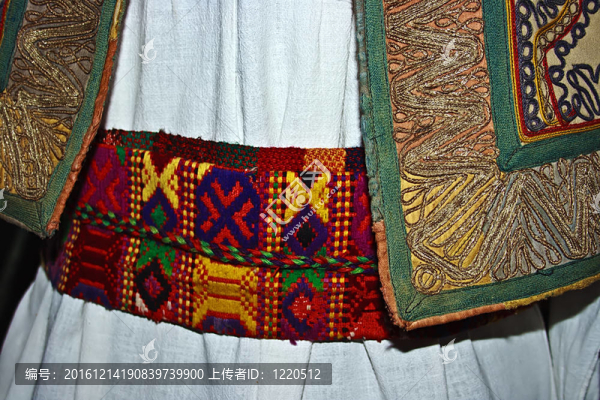 羅馬尼亞傳統(tǒng)民間服飾.細(xì)節(jié)13