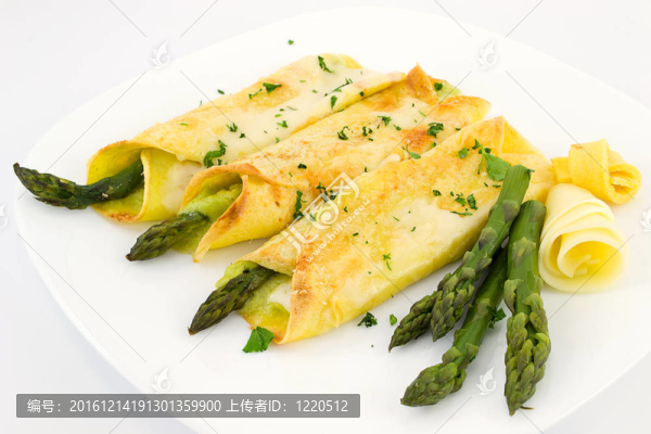 薄餅配蘆筍