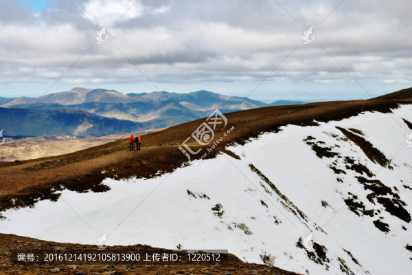 在英國湖區(qū)的一個峰會的旅行者