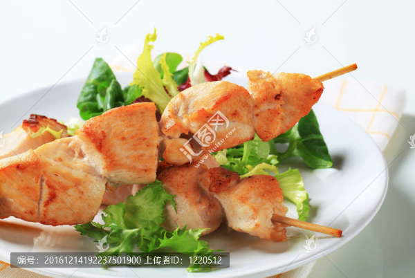 雞肉和蔬菜沙拉
