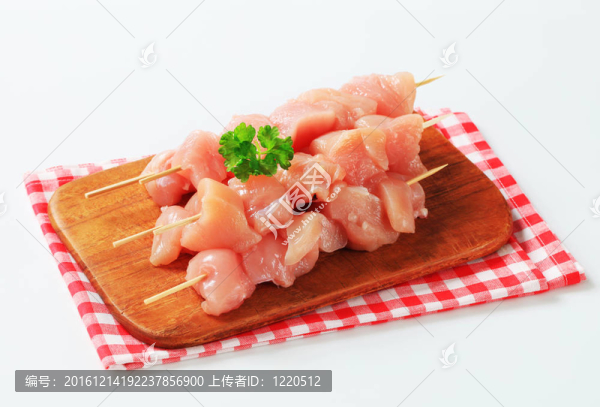 新鮮的雞肉串