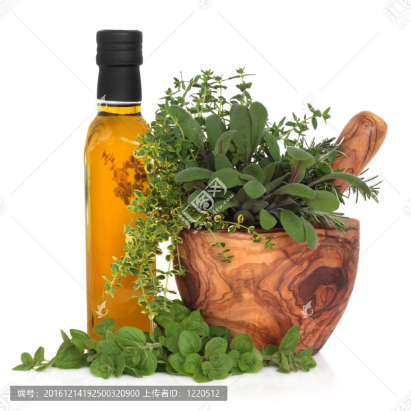 橄欖油和香草
