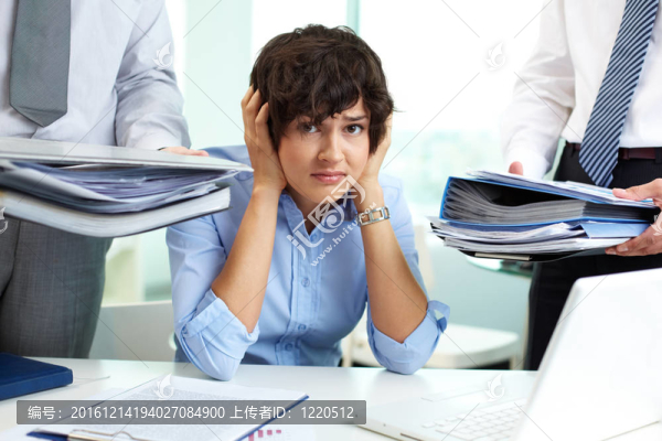 迷惘的秘書