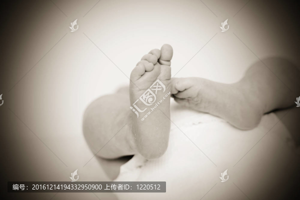 嬰兒的腳