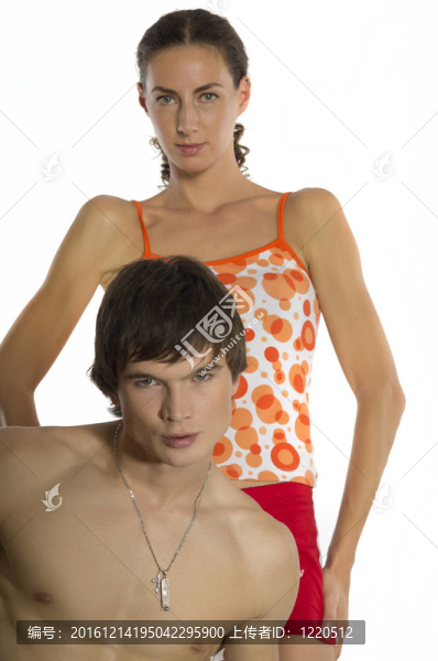 一對年輕的夫婦