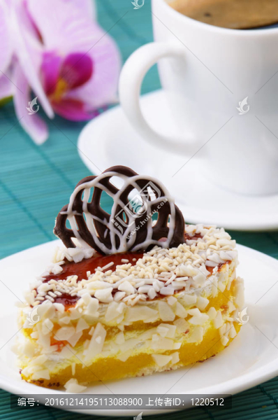 甜點(diǎn)蛋糕和咖啡