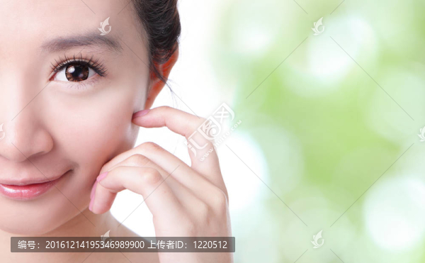 半臉年輕女子肖像